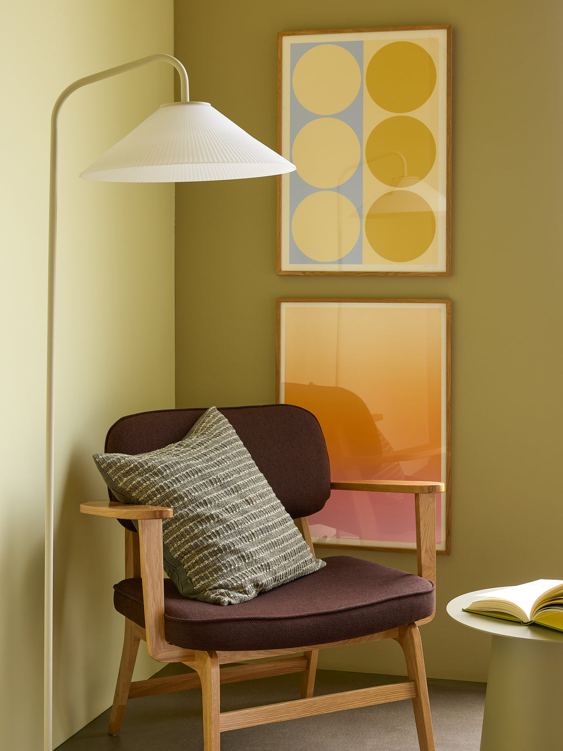 Haze Lounge Tool, Tumepruun