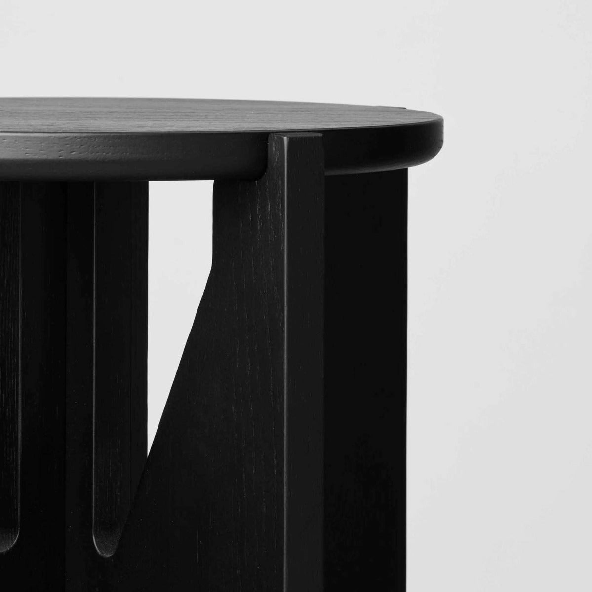 Simple Abilaud / Taburet, Must - Kristina Dam - snug.ee