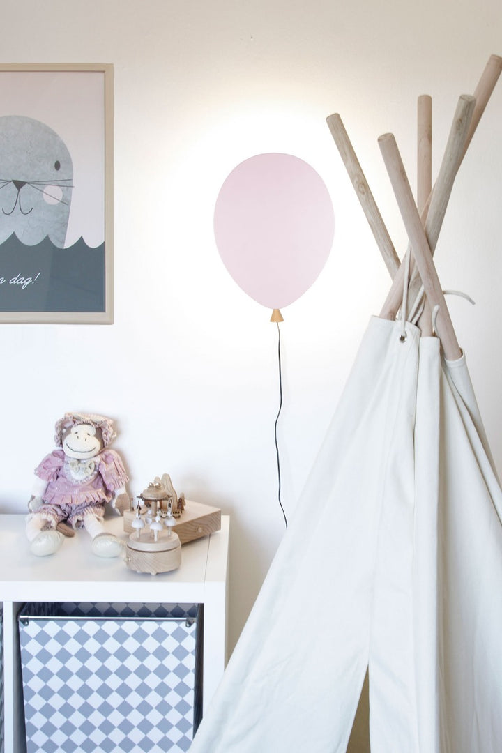 Balloon Seinavalgusti, Roosa - Globen Lighting - snug.ee