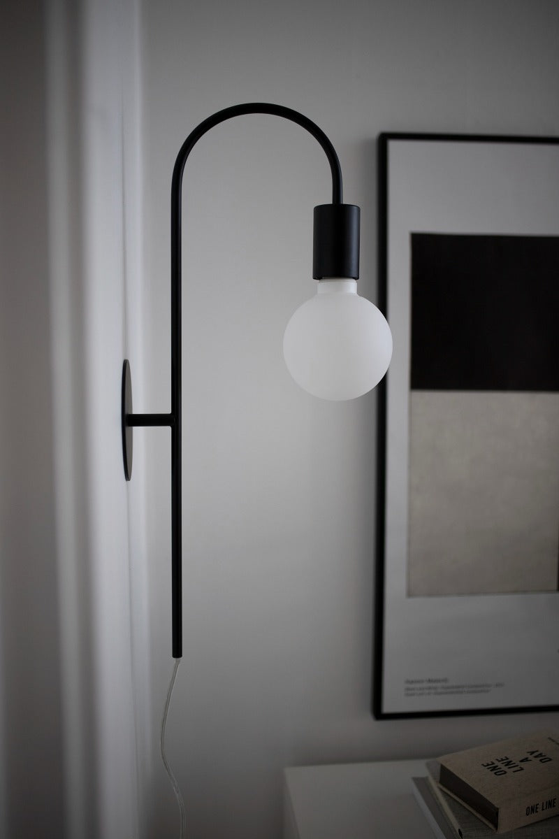 Grace Seinavalgusti, Must - Globen Lighting - snug.ee