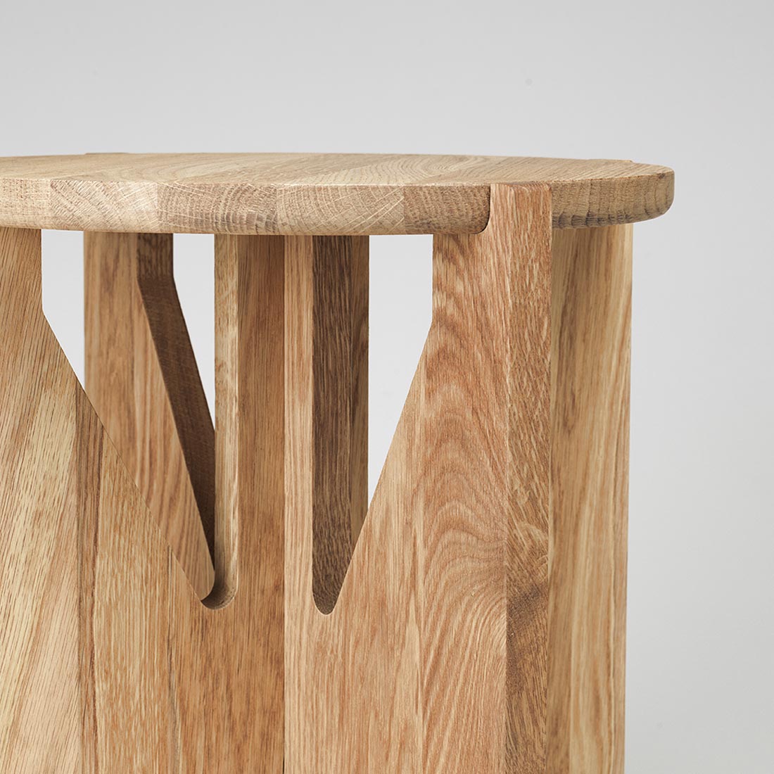 Simple Abilaud / Taburet, Tamm - Kristina Dam - snug.ee