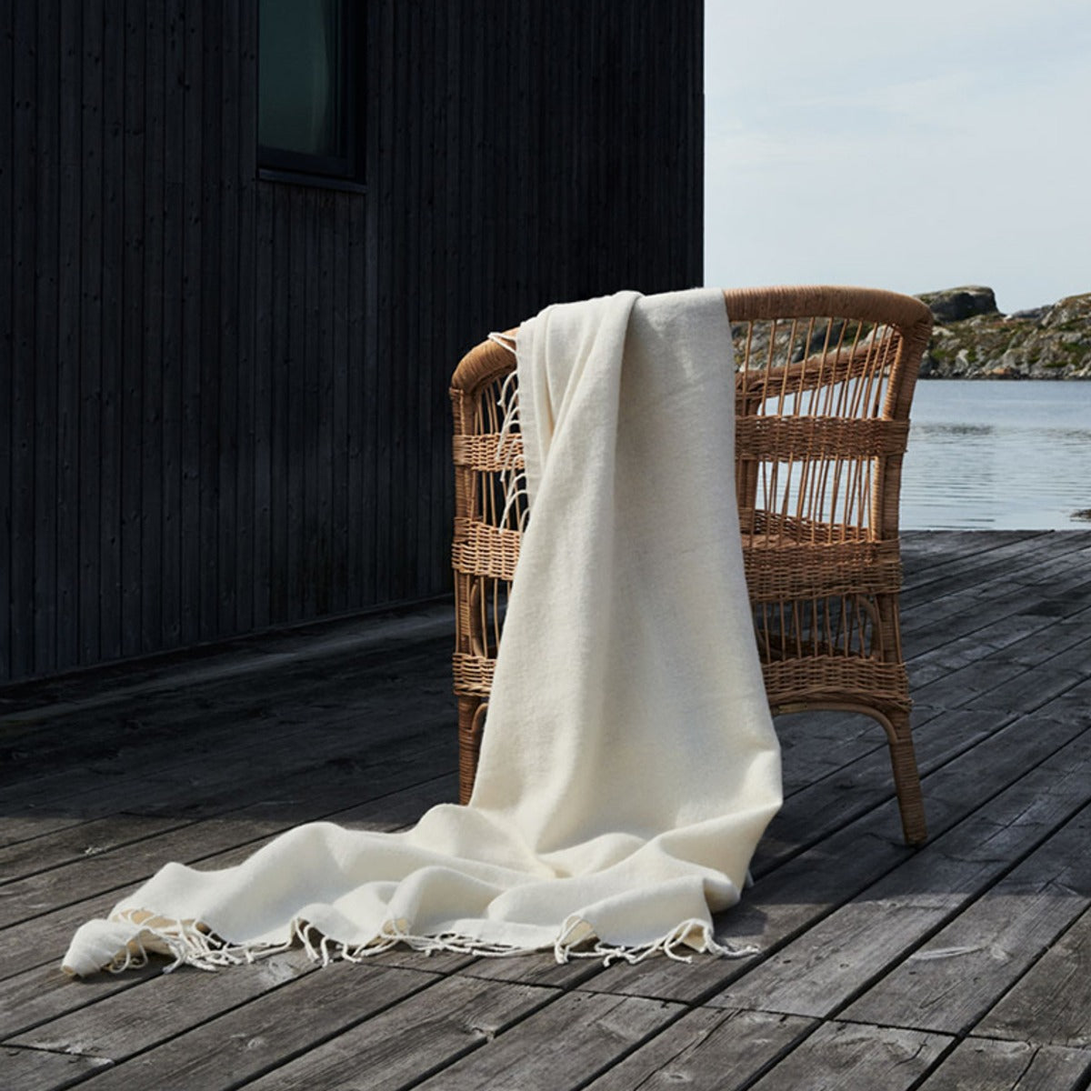 Kungsholmen Villane Pleed, Kreemikas - Linum - snug.ee