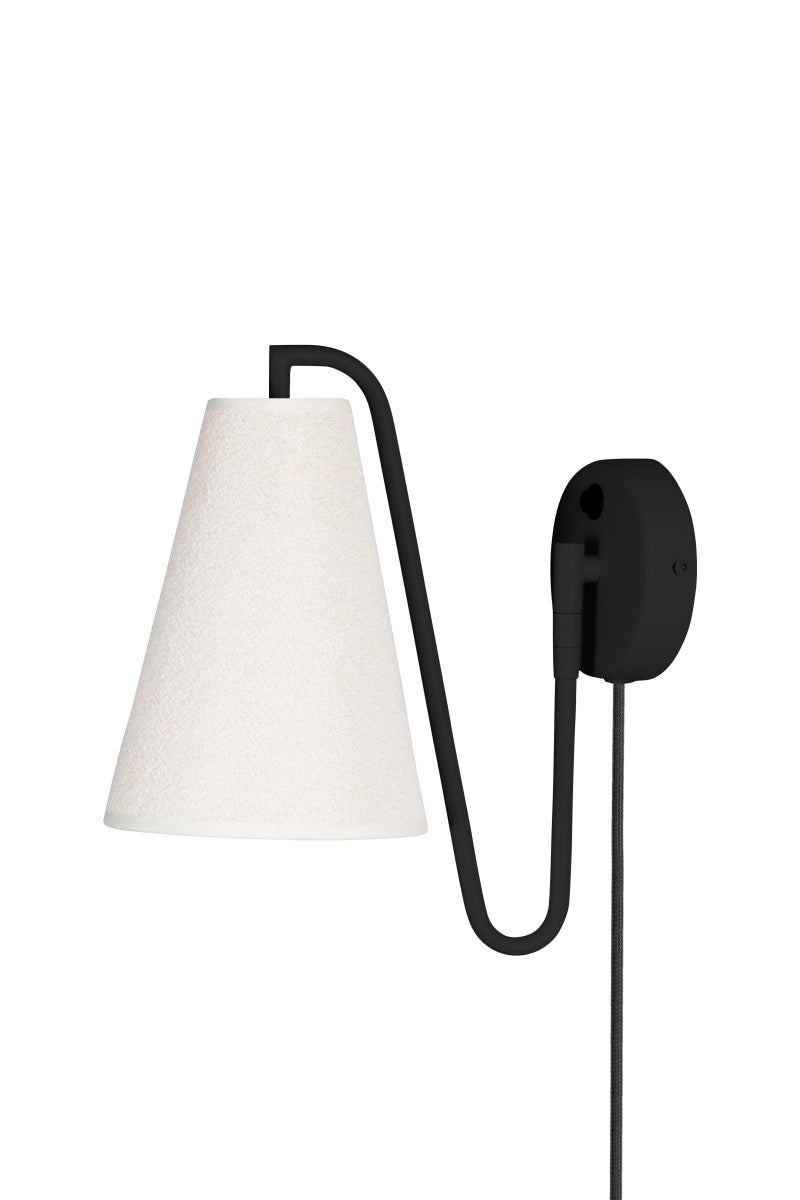 Lou Seinavalgusti, Must - Globen Lighting - snug.ee