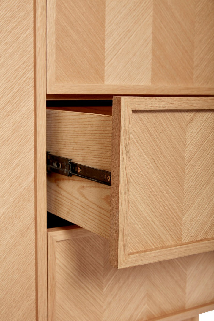 Herringbone Riidekapp, Tamm - Hübsch - snug.ee