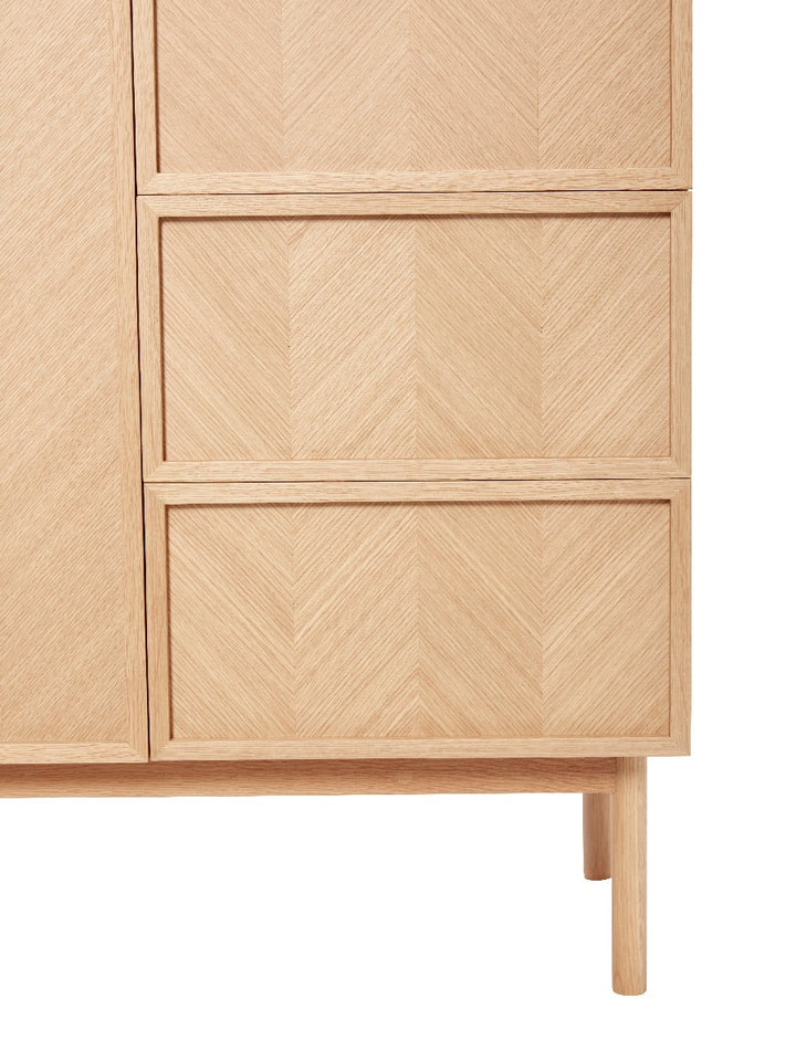 Herringbone Riidekapp, Tamm - Hübsch - snug.ee