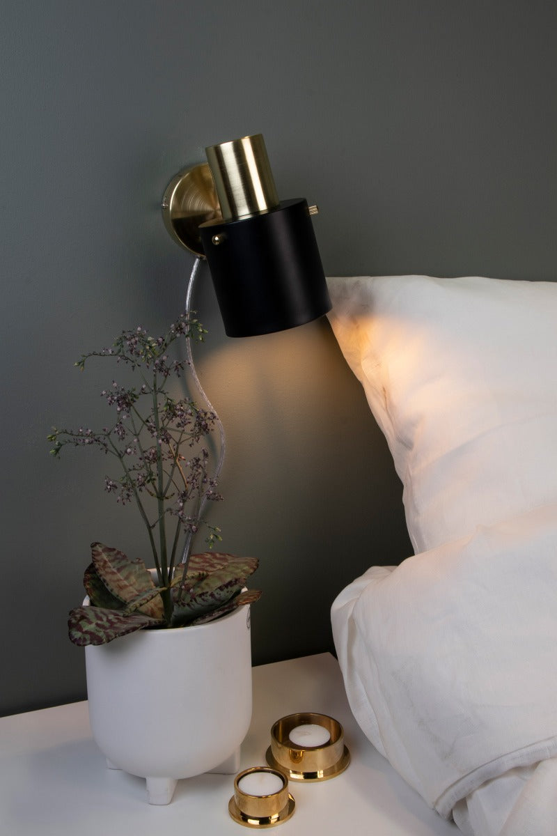 Clark Seinavalgusti, Must & Messing - Globen Lighting - snug.ee