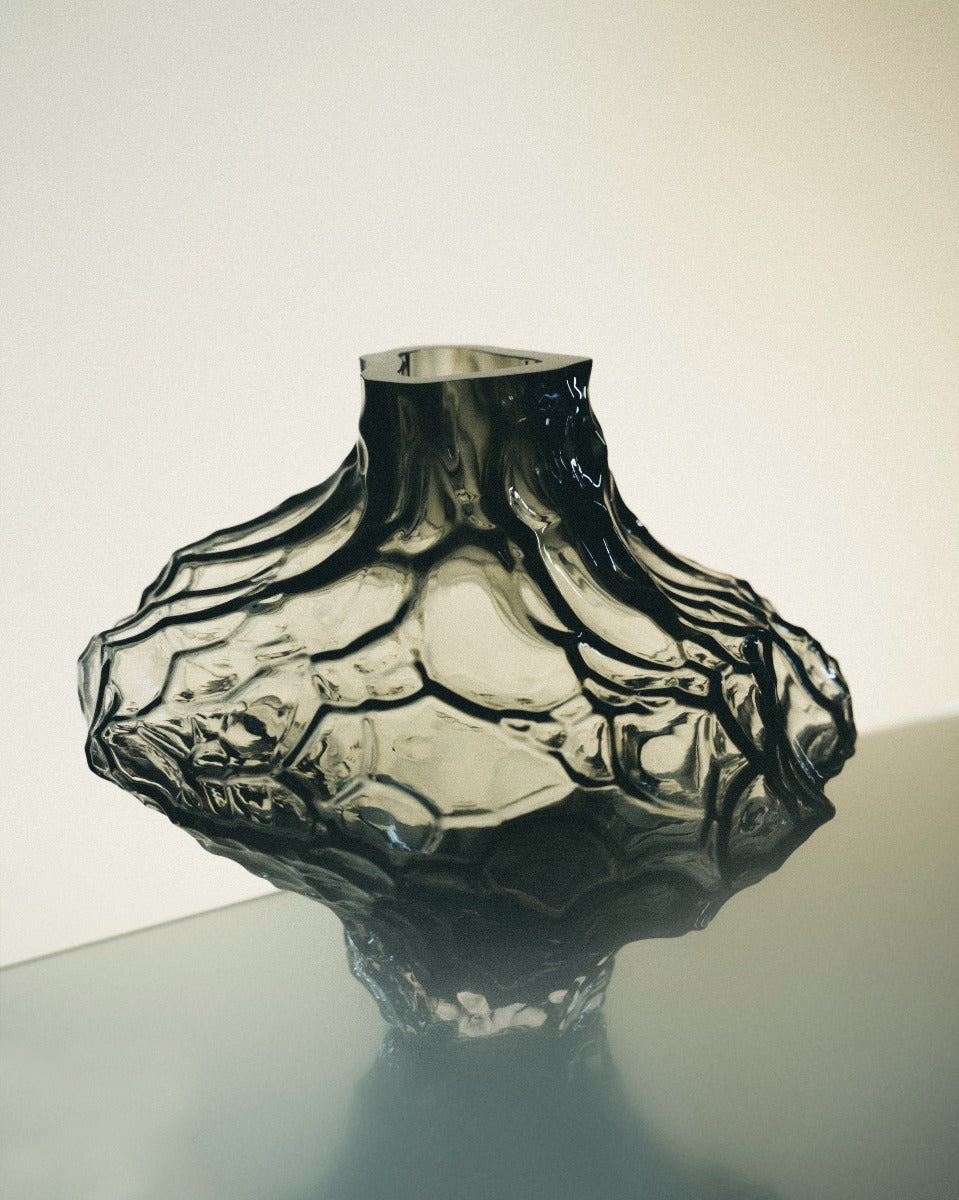 Canyon Vaas L, New Smoke - Hein Studio - snug.ee