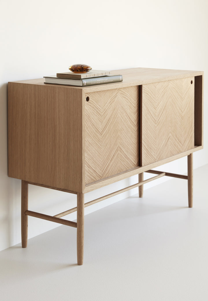 Herringbone Tammepuidust Kummut - Hübsch Disainmööbel - snug.ee