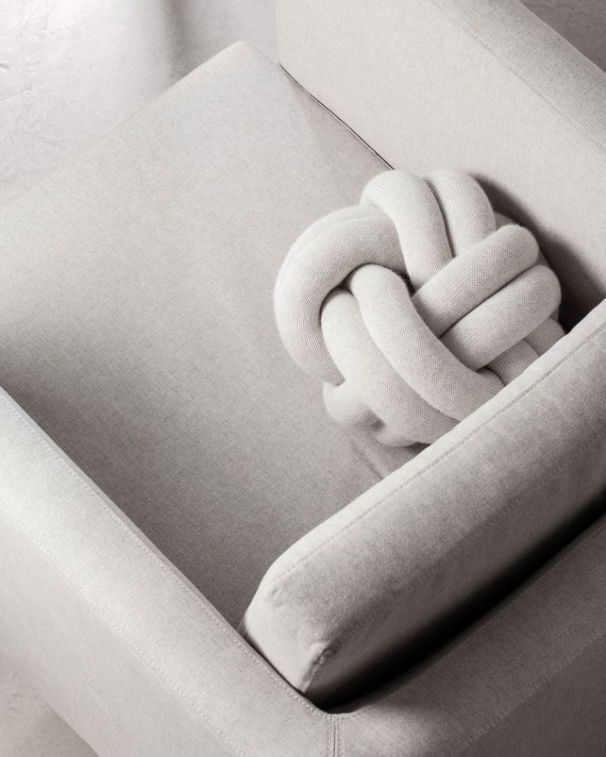 Knot Dekoratiivpadi, White Grey - Design House Stockholm - snug.ee