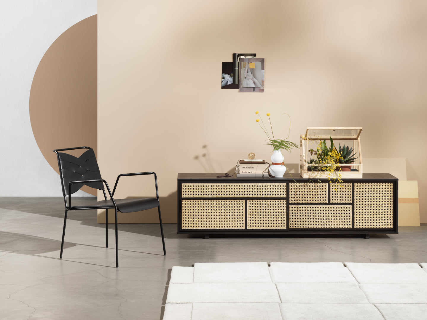 Air TV-alus / Kapp, Must - Design House Stockholm - snug.ee
