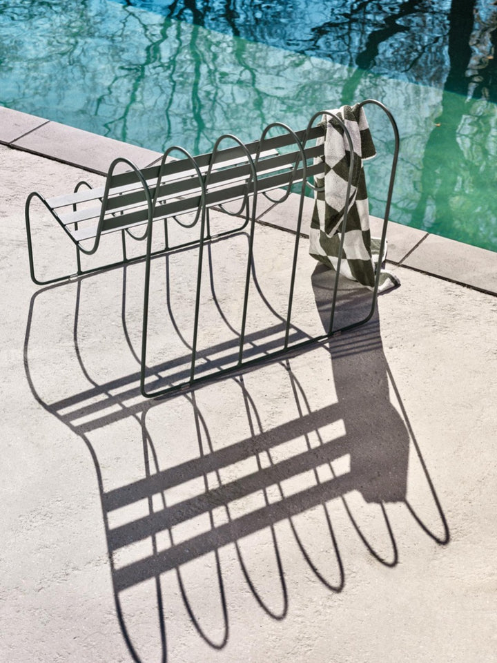 Gardener's Sofa Metallist Aiapink - Design House Stockholm - snug.ee