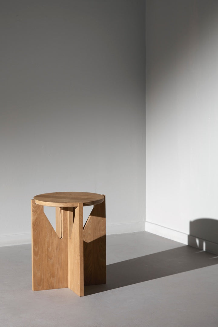 Simple Abilaud / Taburet, Tamm - Kristina Dam - snug.ee