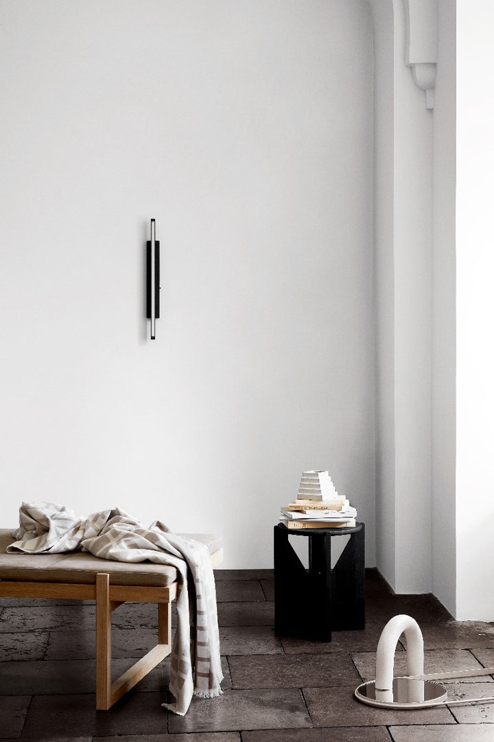 Simple Abilaud / Taburet, Must - Kristina Dam - snug.ee