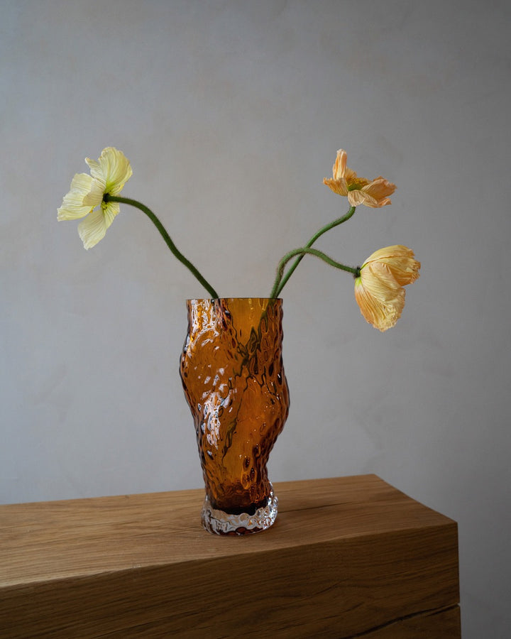 Ostrea Vaas, Amber - Hein Studio - snug.ee