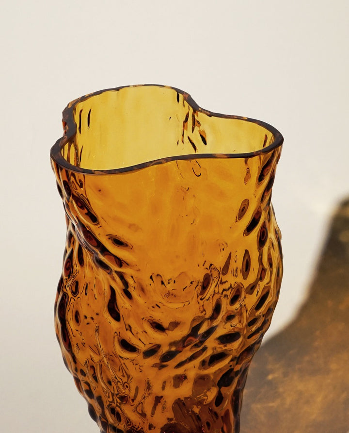 Ostrea Vaas, Amber - Hein Studio - snug.ee