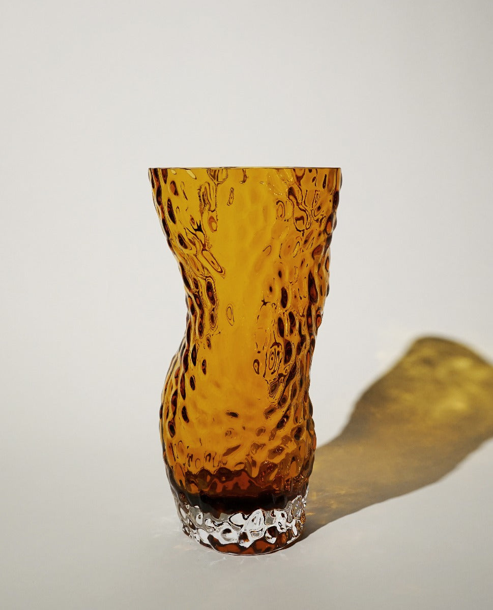 Ostrea Vaas, Amber - Hein Studio - snug.ee
