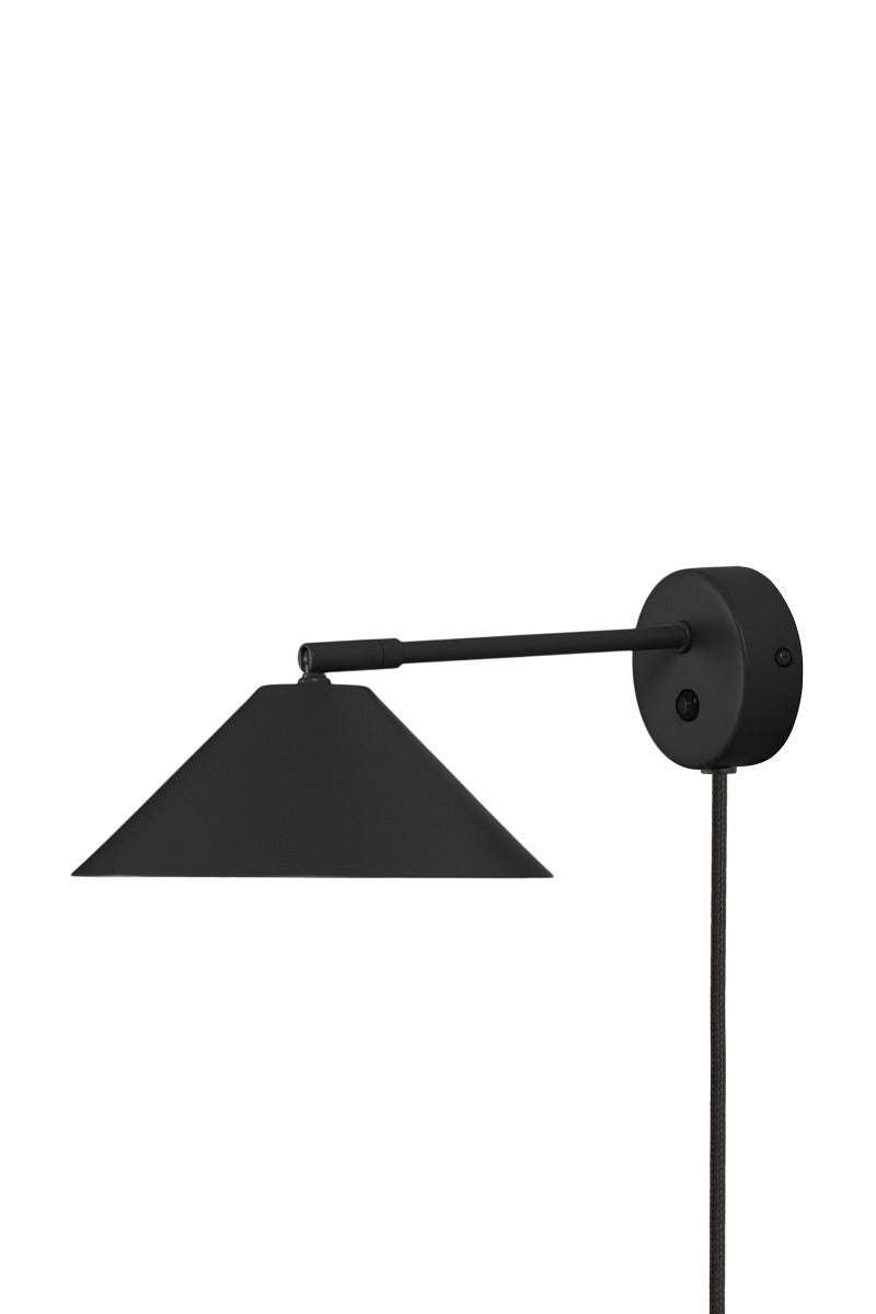 Cannes 20 Seinavalgusti, Must - Globen Lighting - snug.ee
